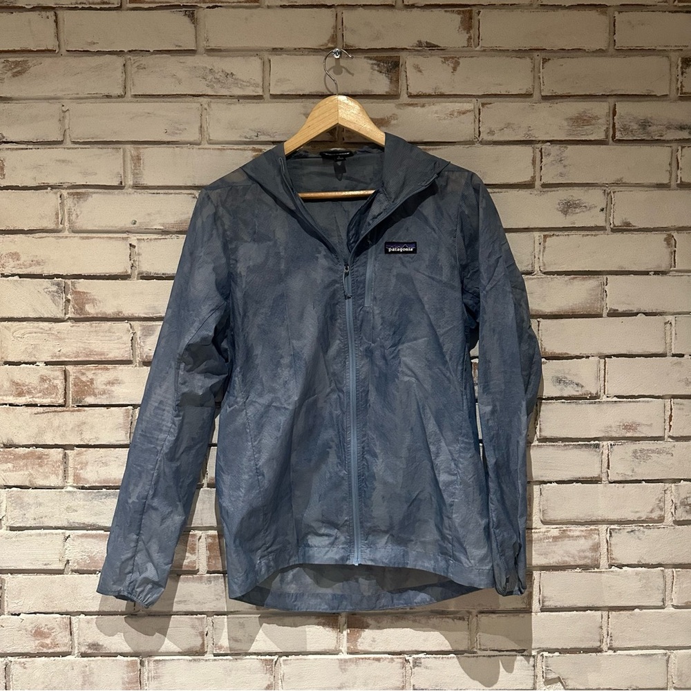 Patagonia men’s Houdini light weight jacket size small
